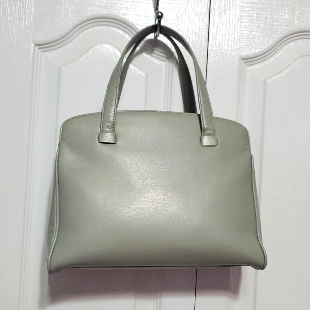 RARE VINTAGE CHLOE Light Grey Leather Handbag Kisslock - Picture 5 of 17